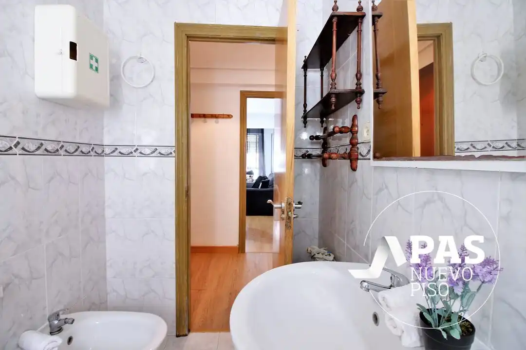 Baño de Piso en venta en Santander con Calefacción