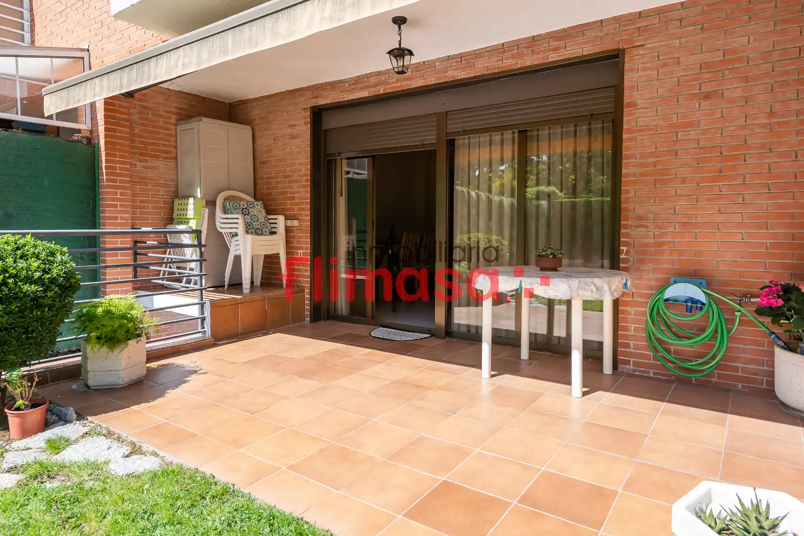 Terrassa de Casa adosada en venda en Villaviciosa de Odón amb Calefacció, Jardí privat i Traster