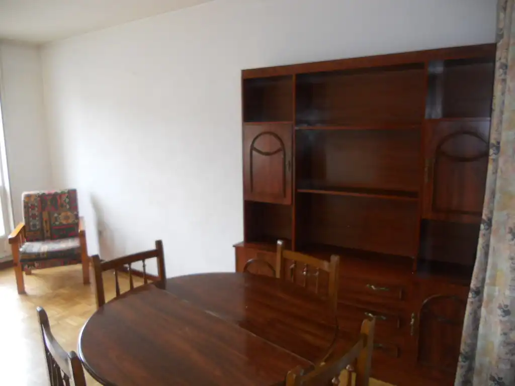 Comedor de Piso en venta en Ames con Calefacción, Trastero y Amueblado