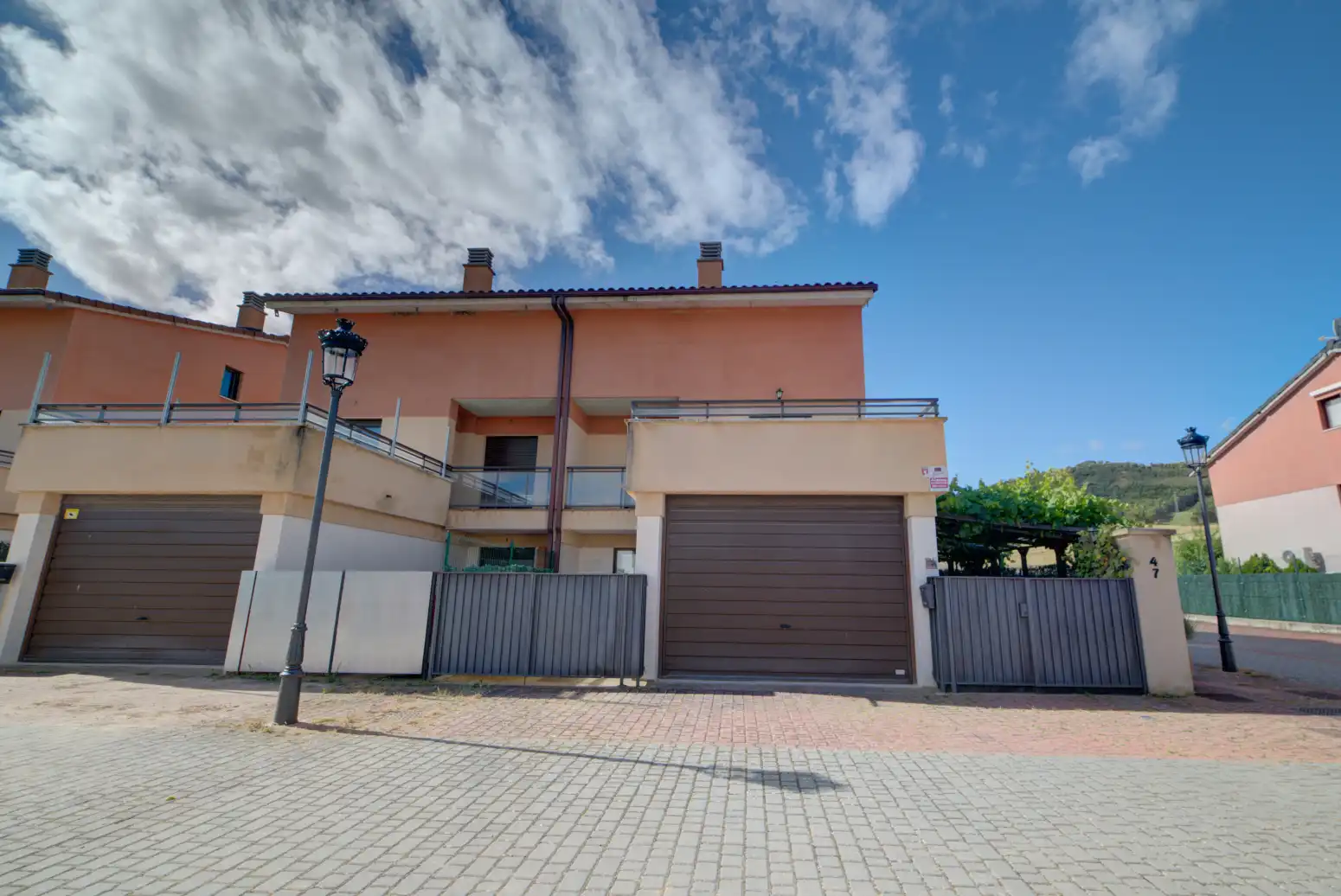 Exterior view of Attic for sale in Enériz / Eneritz  with Heating, Private garden and Parquet flooring
