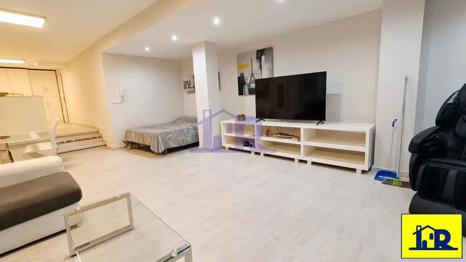 Piso de alquiler en Cuenca con Calefacción, Terraza y Amueblado