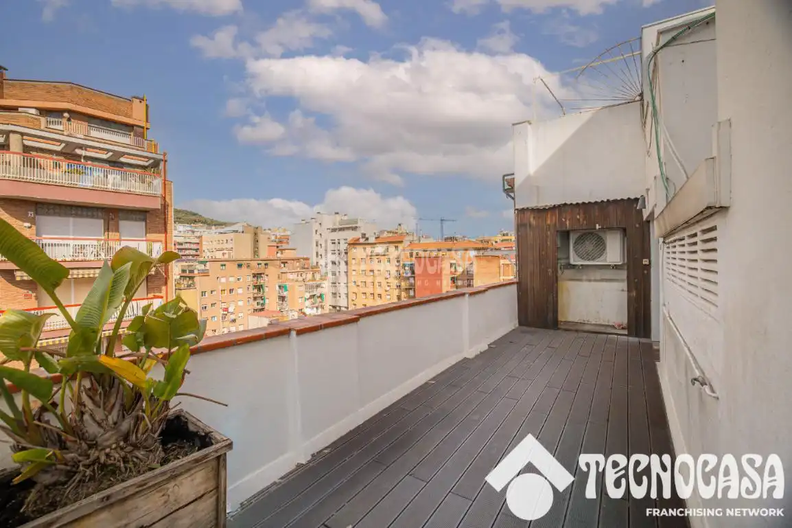 Terraza de Ático en venta en Barcelona con Aire acondicionado y Terraza