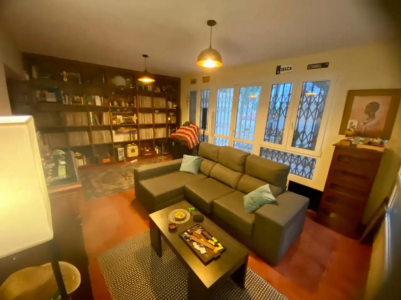 Sala d'estar de Casa o xalet en venda en Benicasim / Benicàssim amb Aire condicionat, Jardí privat i Terrassa