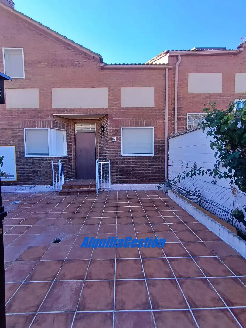 Adossat amb jardí en venda a Calle los Rosales, imagen 46