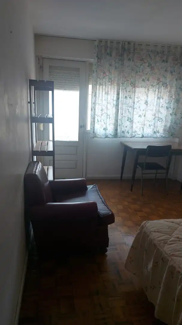 Piso de alquiler en Rúa do Conde de Torrecedeira, 81, Berbés - Peritos
