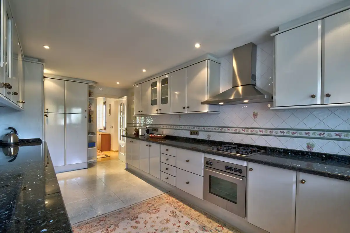 House with pool for sale in Estepona Pueblo, imagen 24