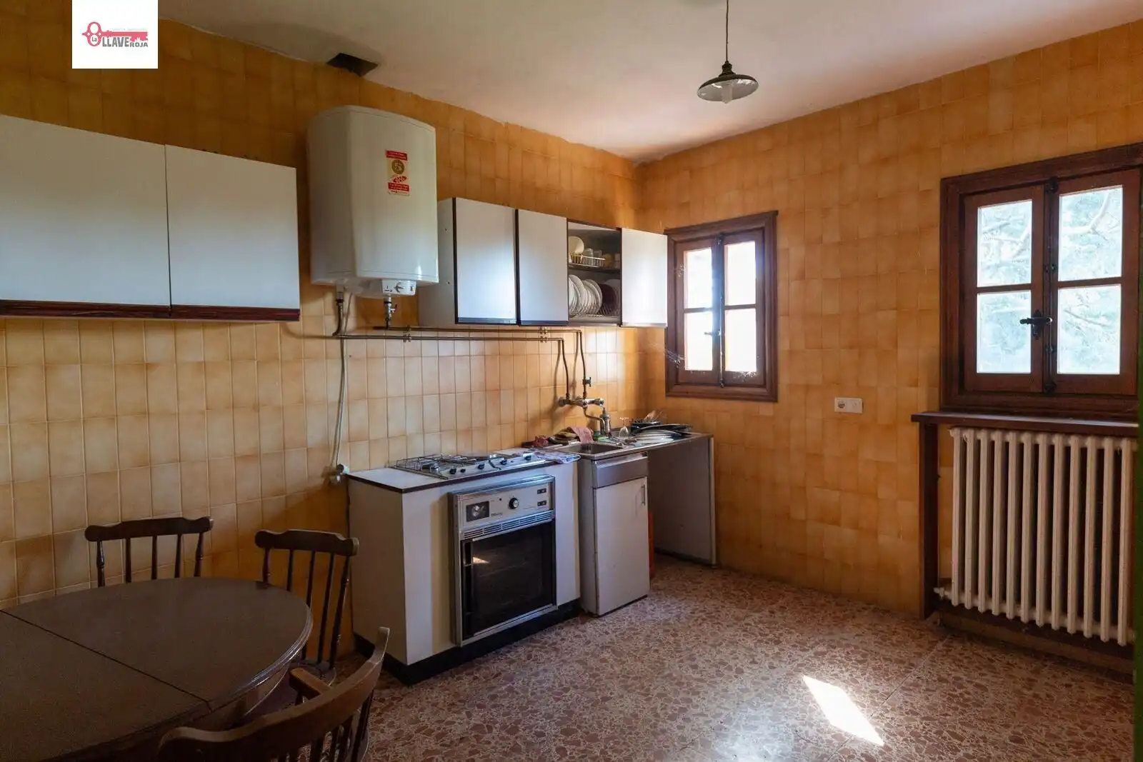 Kitchen of Country homes for sale in Quintana del Puente  with Storage room, Swimming Pool and Furnished