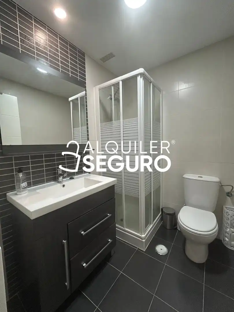 Baño de Piso de alquiler en Torrejón de Ardoz con Aire acondicionado, Calefacción y Terraza