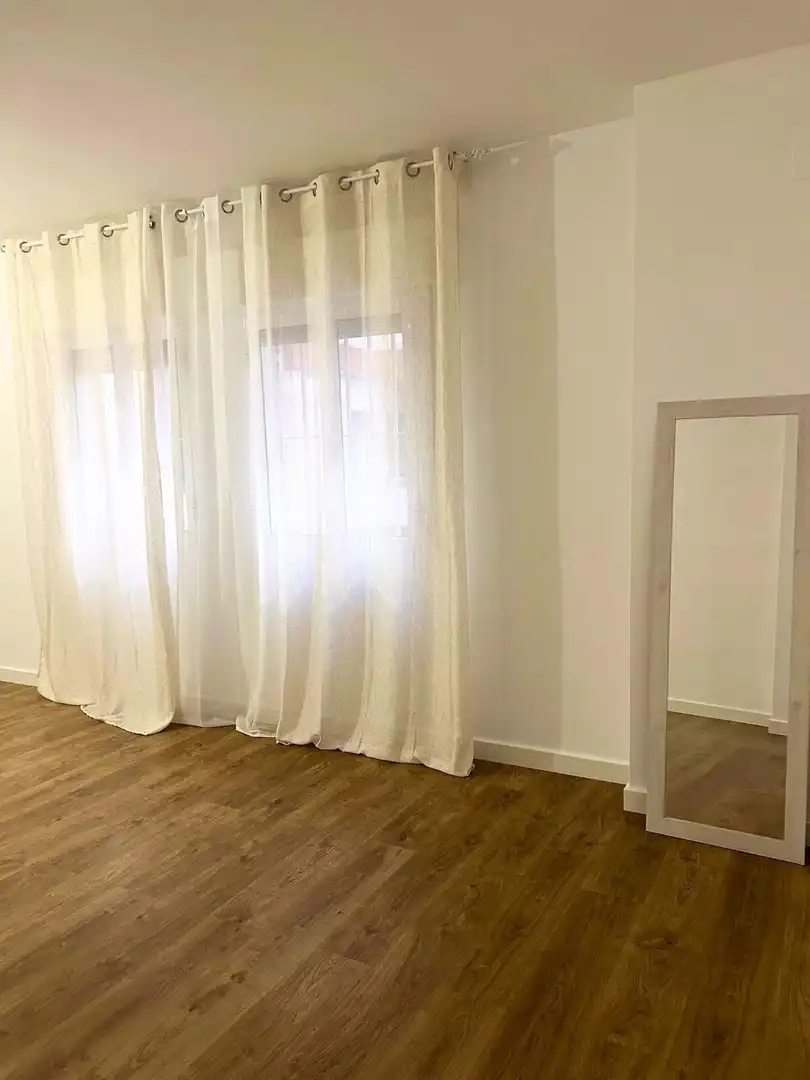 Habitación de Piso de alquiler en Alcalá de Guadaira con Aire acondicionado