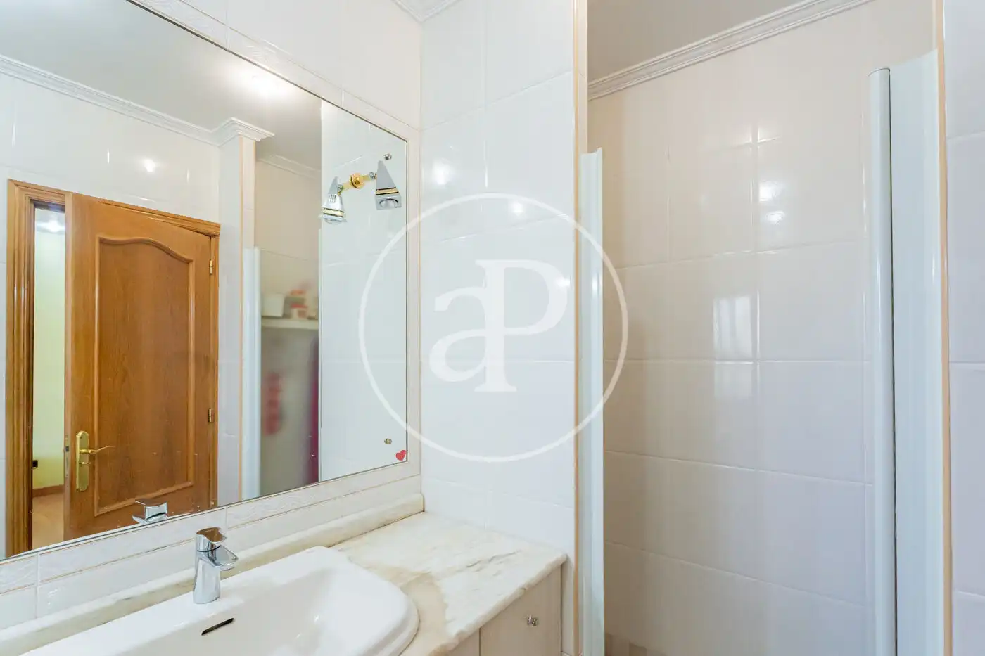 Baño de Piso en venta en Madrid con Aire acondicionado, Calefacción y Terraza