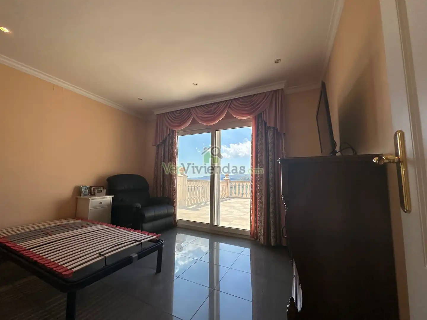 Houses for sale in Via Alemana, 15, Pallejà
