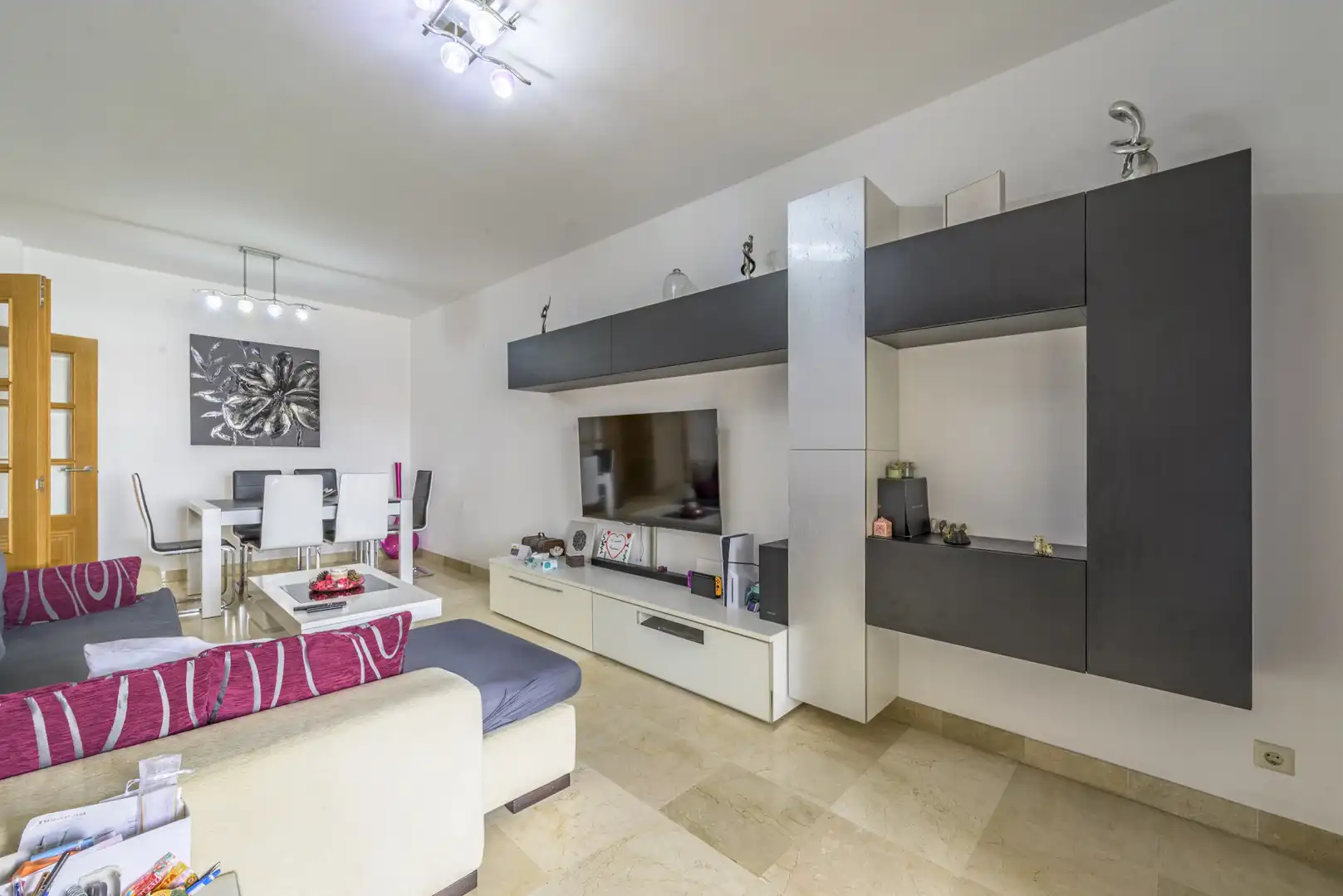 Sala d'estar de Apartament en venda en Mijas amb Aire condicionat, Terrassa i Piscina
