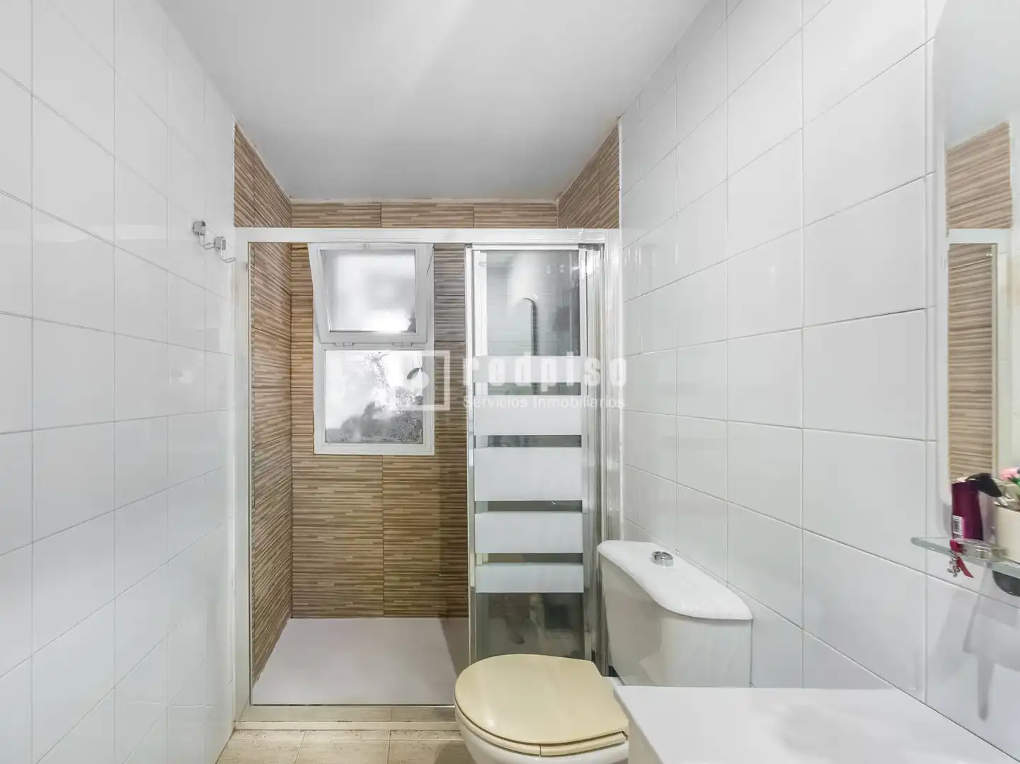 Bathroom of Flat for sale in Madrid  with Air Conditioner, Heating and Private garden