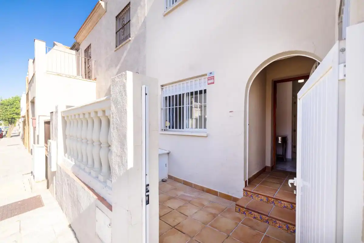 Casa adosada en venta en Valencina de la Concepción con Aire acondicionado, Calefacción y Terraza