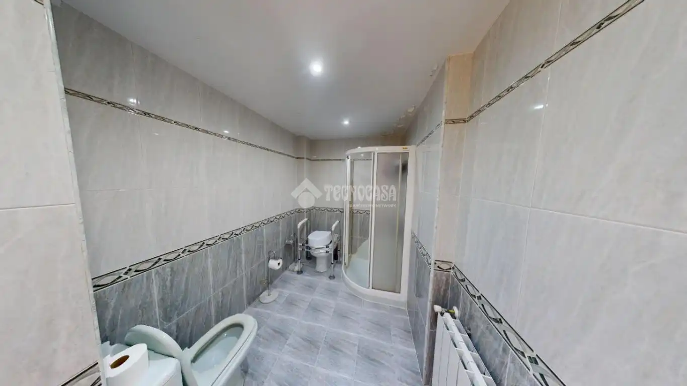 Baño de Piso en venta en Leganés con Calefacción