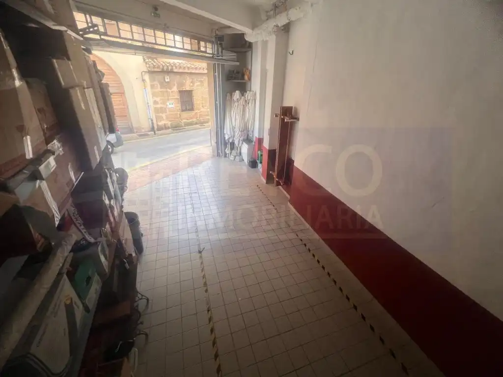 Local comercial en venda a Haro, imagen 2
