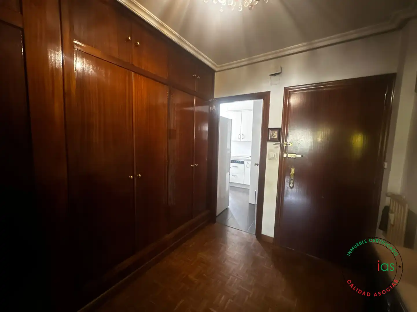 Wohnung zum Verkauf in Langreo mit Heizung, Abstellraum und Balkon