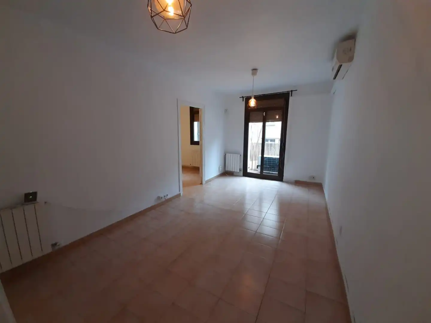 Sala d'estar de Pis de lloguer en Barcelona amb Aire condicionat, Calefacció i Forn