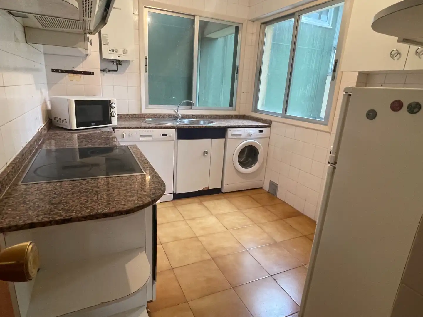 Kitchen of Flat for sale in Oleiros  with Parquet flooring, Storage room and Oven