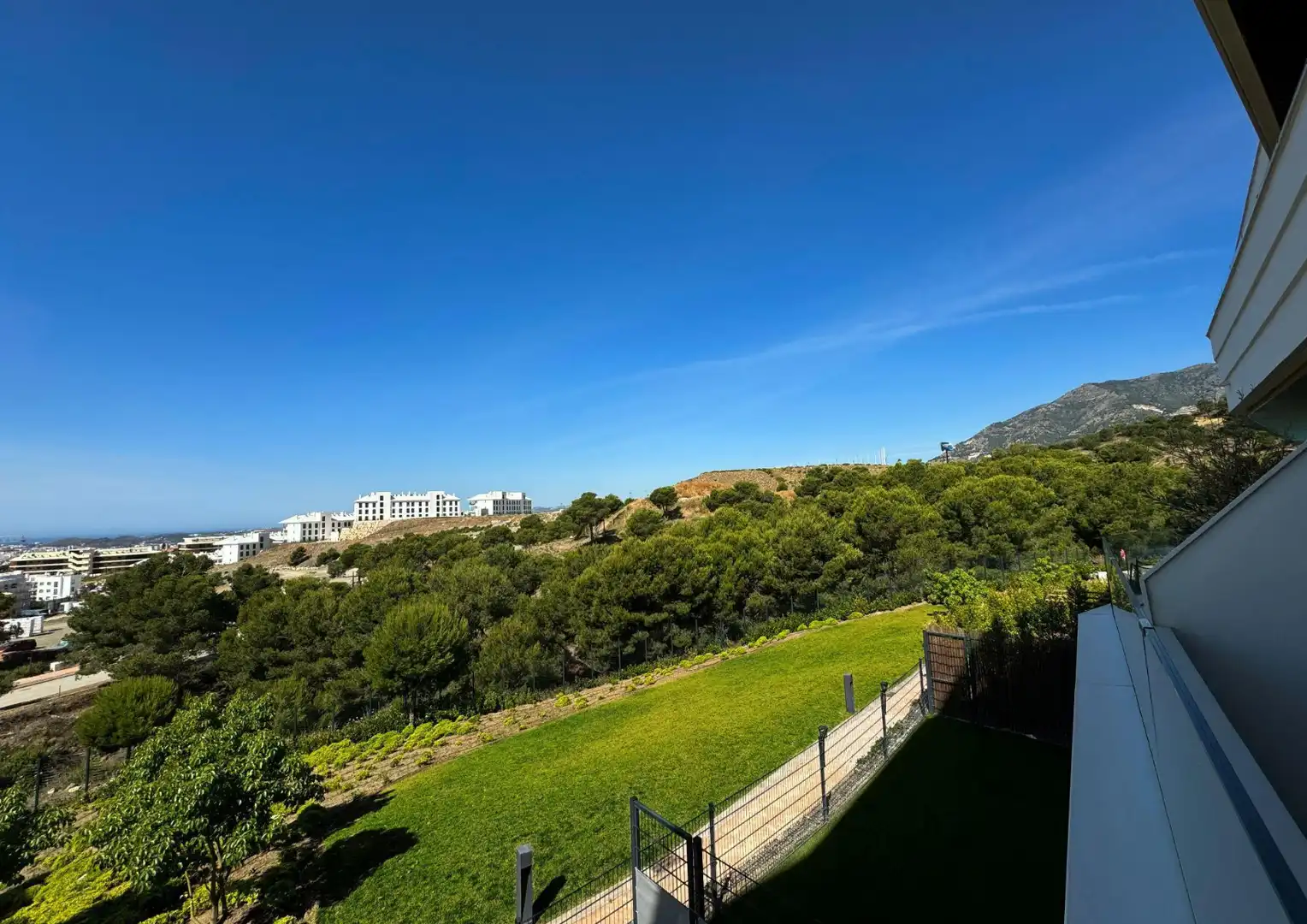 Piso de obra nueva con piscina en venta en Avenida 8 de Marzo 32, imagen 7
