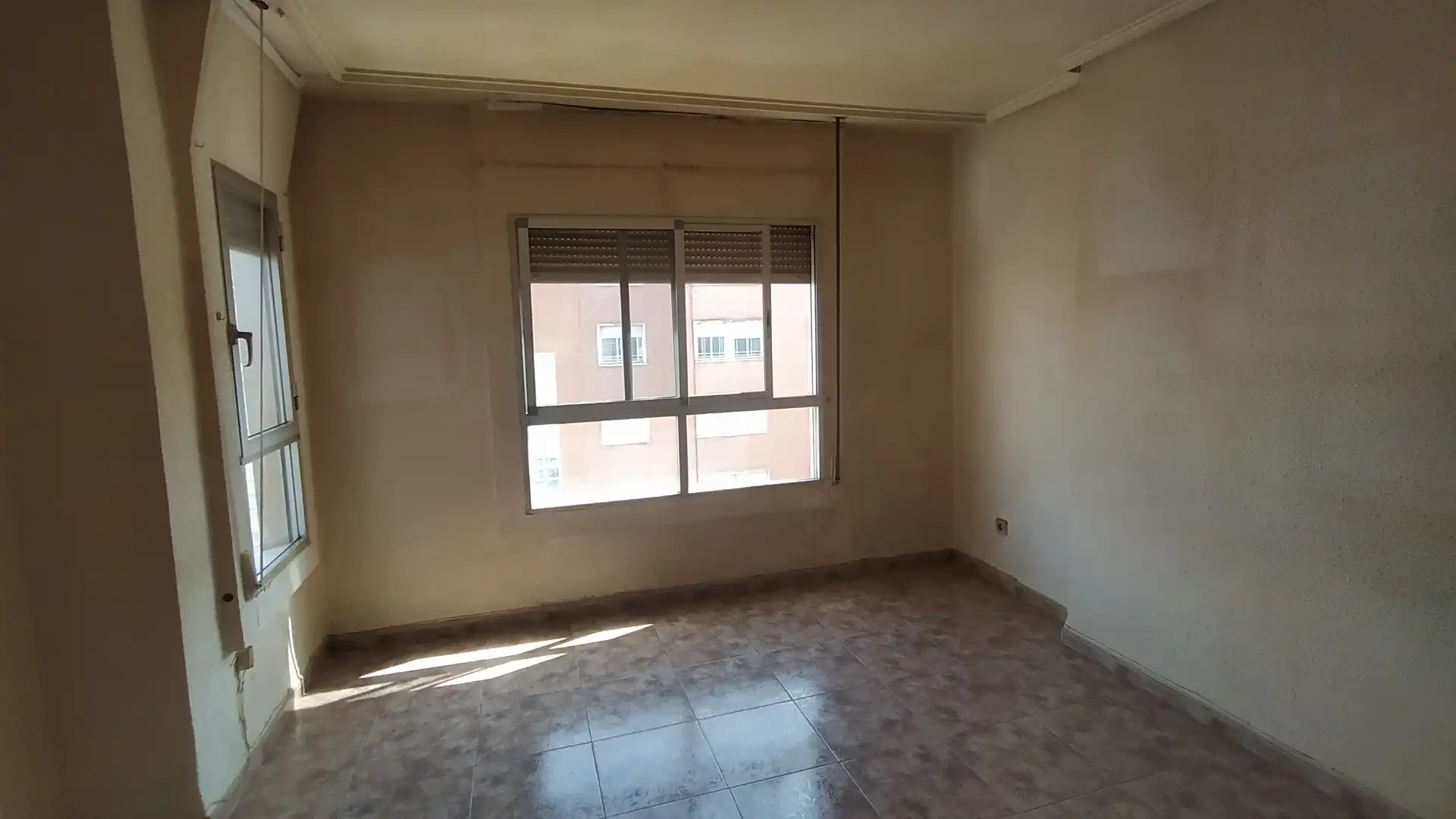 Habitación de Piso en venta en Valencia con Aire acondicionado y Balcón