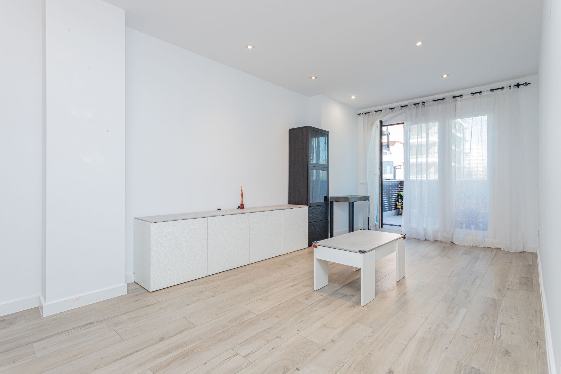 Sala de estar de Piso en venta en  Madrid Capital con Calefacción, Terraza y Trastero