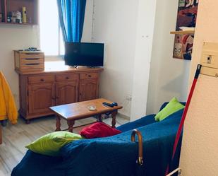 Sala d'estar de Apartament de lloguer en  Granada Capital amb Balcó