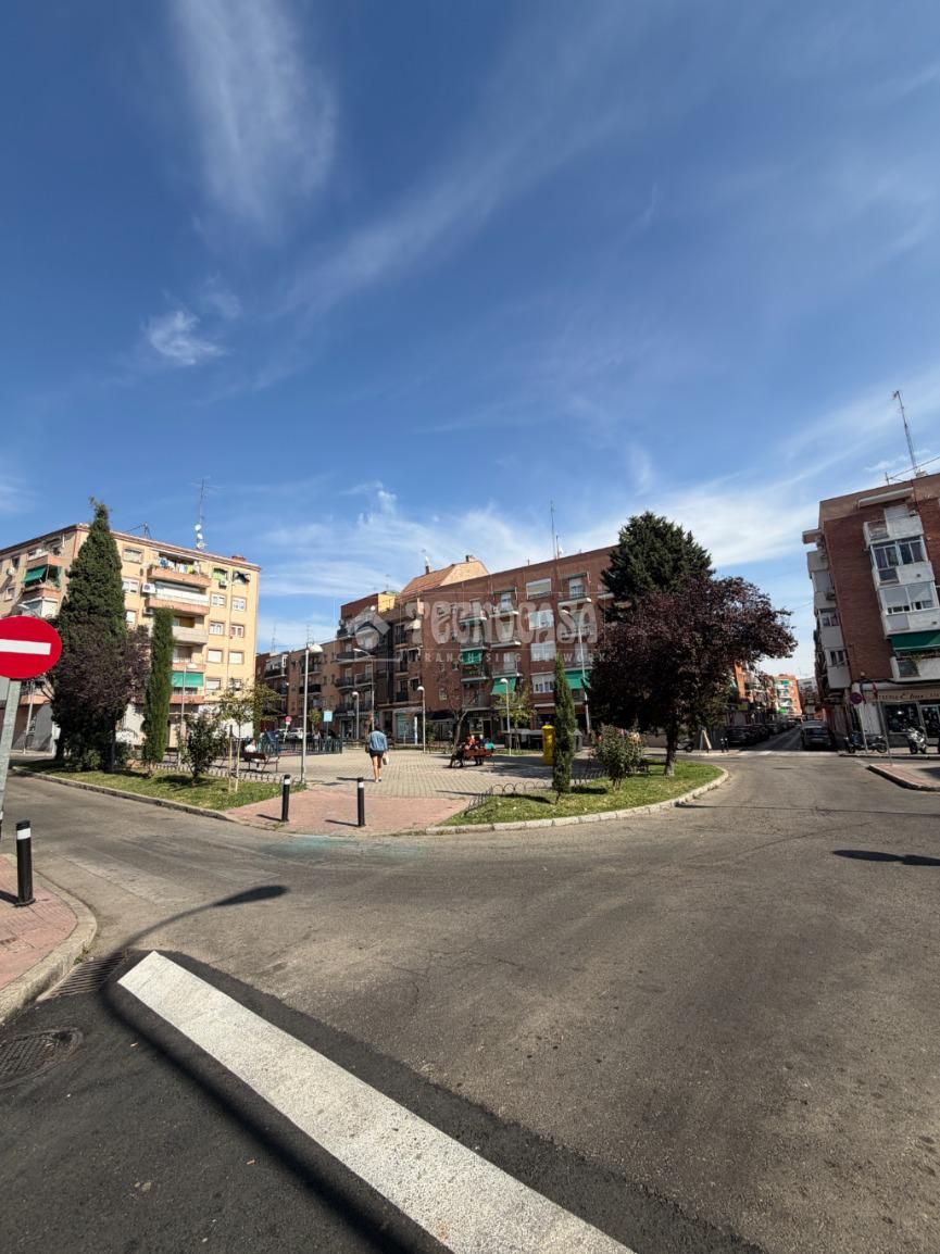Vista exterior de Piso en venta en  Madrid Capital con Calefacción