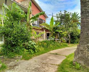 Vista exterior de Casa o xalet en venda en Oleiros amb Calefacció, Jardí privat i Parquet
