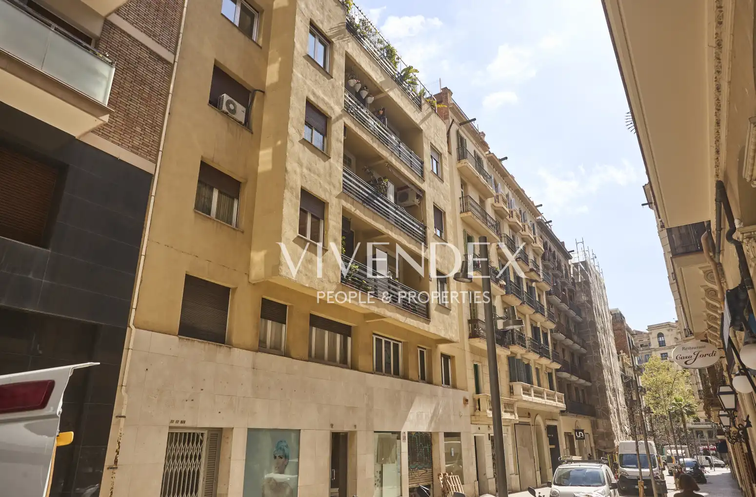 Exterior view of Flat for sale in Barcelona  with Heating, Parquet flooring and Balcony