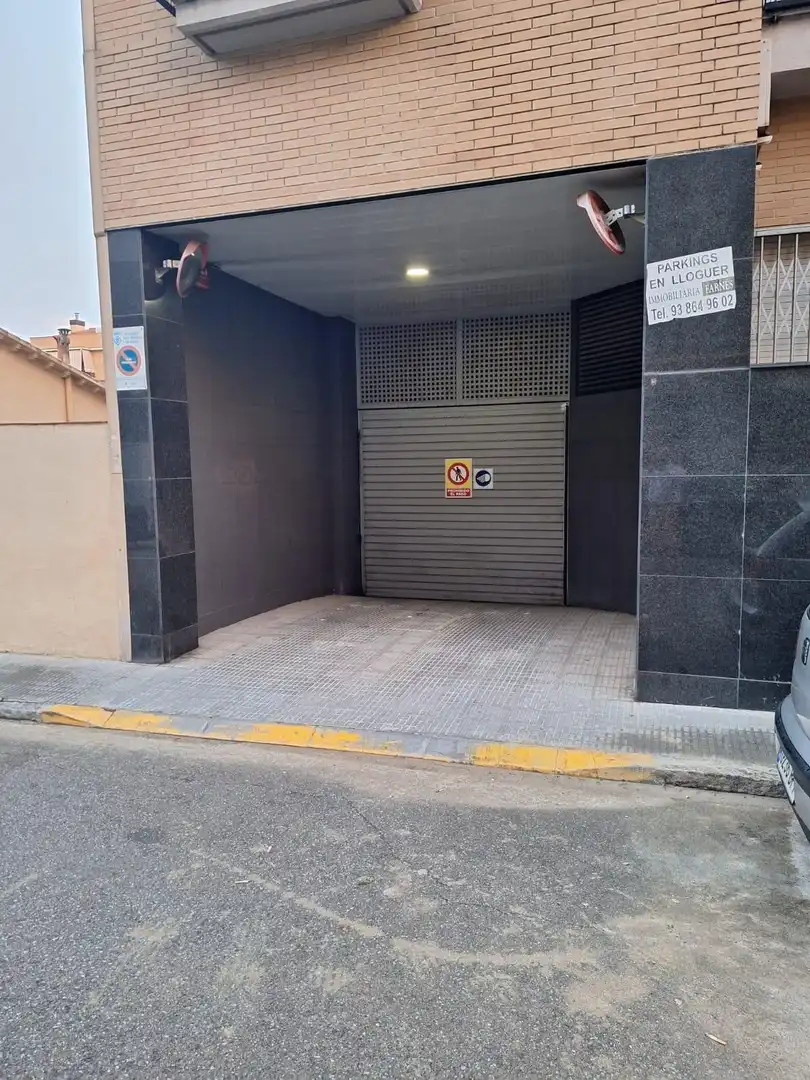 Motorradstellplatz zum Verkauf in Santa Perpètua de Mogoda, imagen 3