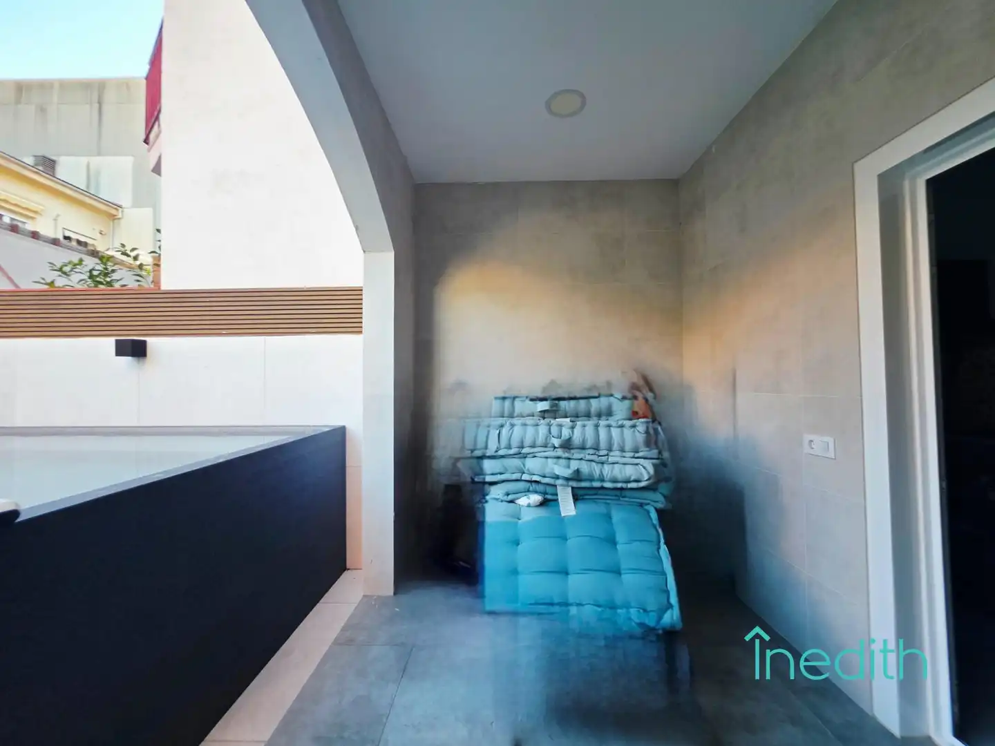 Habitación de Casa adosada en venta en Castelldefels con Aire acondicionado, Calefacción y Jardín privado
