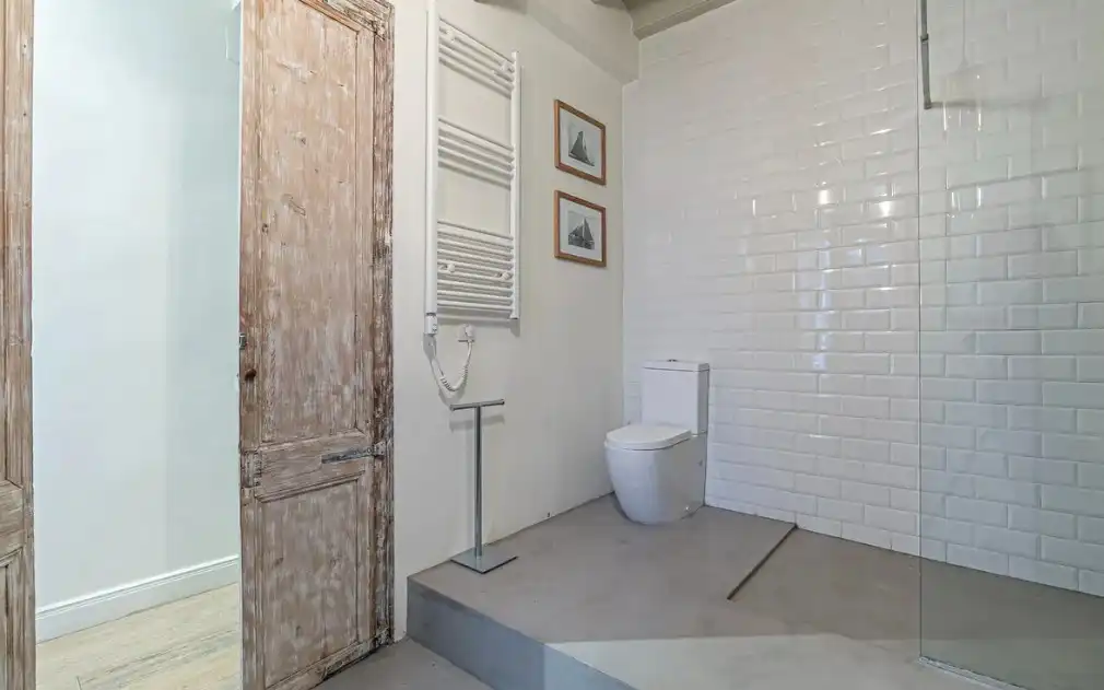 Baño de Piso en venta en Barcelona con Aire acondicionado, Horno y Lavadora