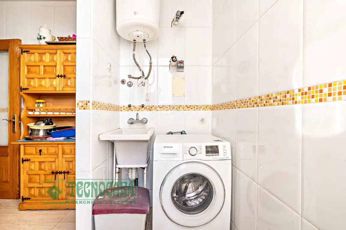 Badezimmer von Wohnung zum Verkauf in Vícar mit Klimaanlage, Heizung und Privatgarten
