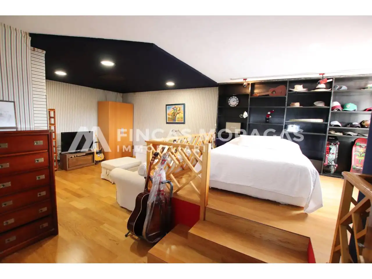 Bedroom of Attic for sale in Sant Cugat del Vallès  with Air Conditioner, Heating and Parquet flooring