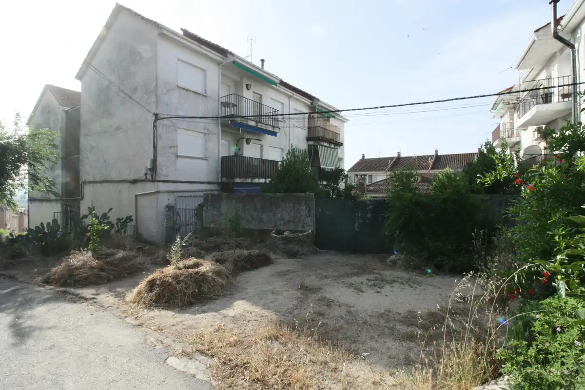 Casa o xalet en venda en Lanzahíta amb Jardí privat