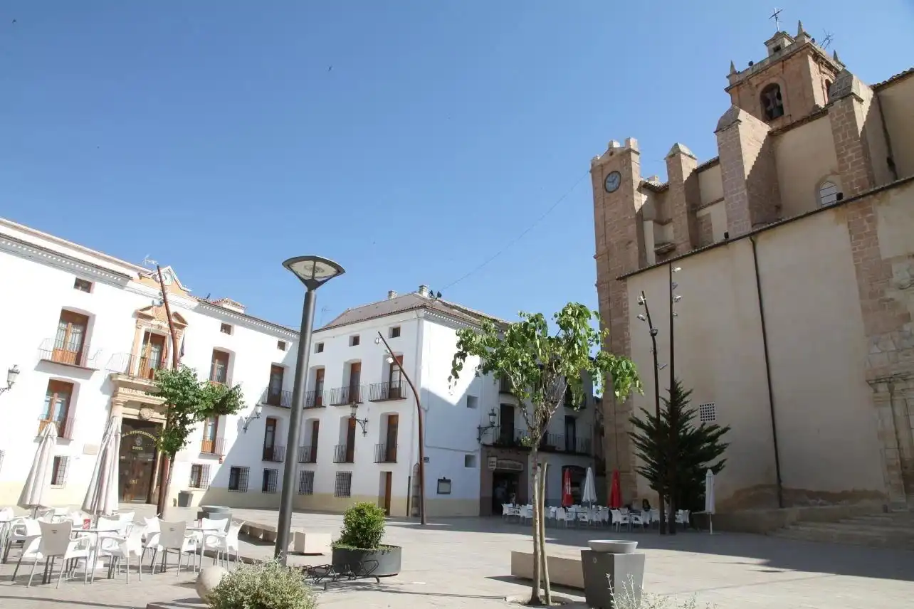 Exterior view of Commercial properties for sale in Utiel