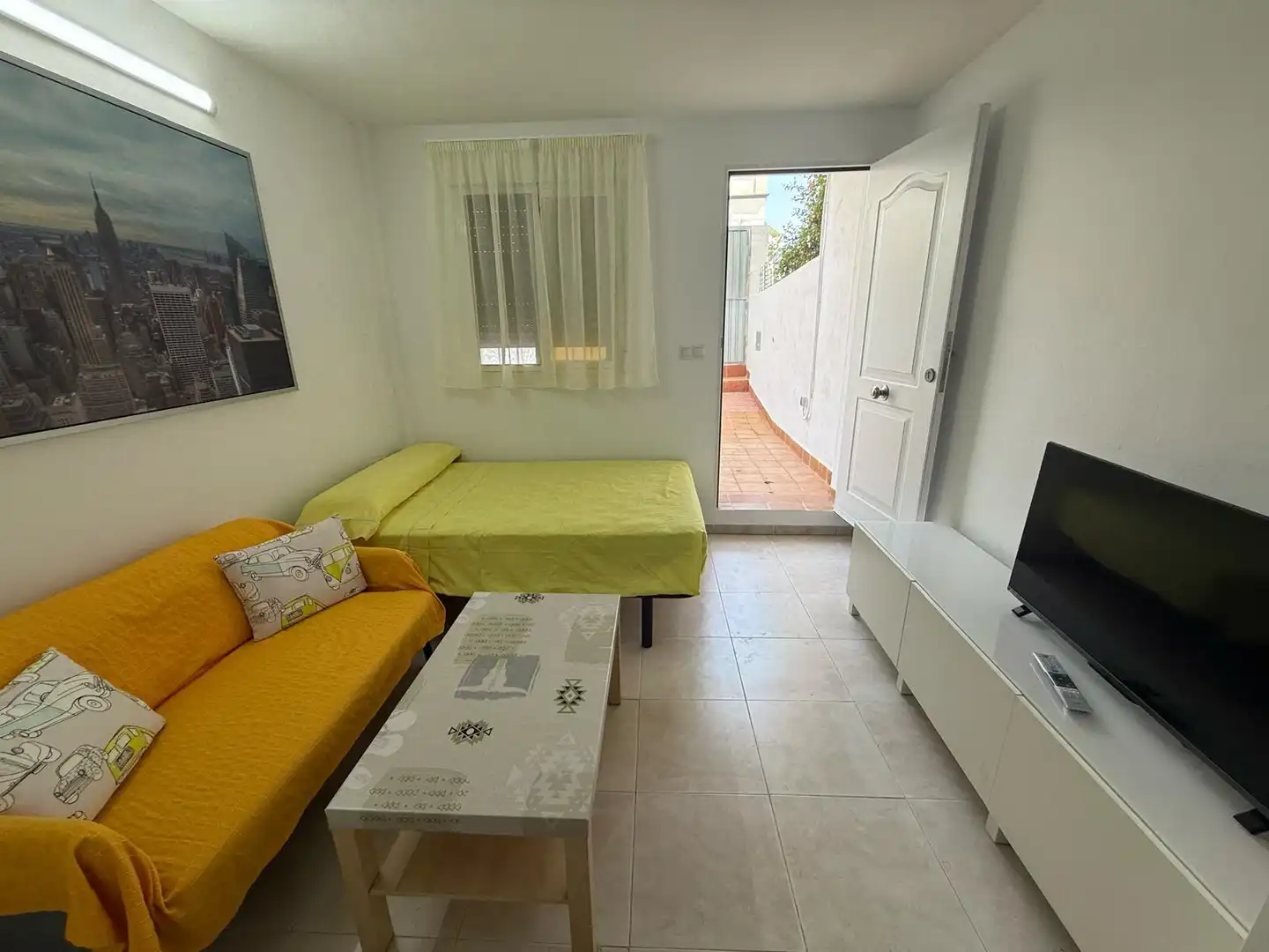 Estudio de alquiler en Calle Bellasombra, Solymar