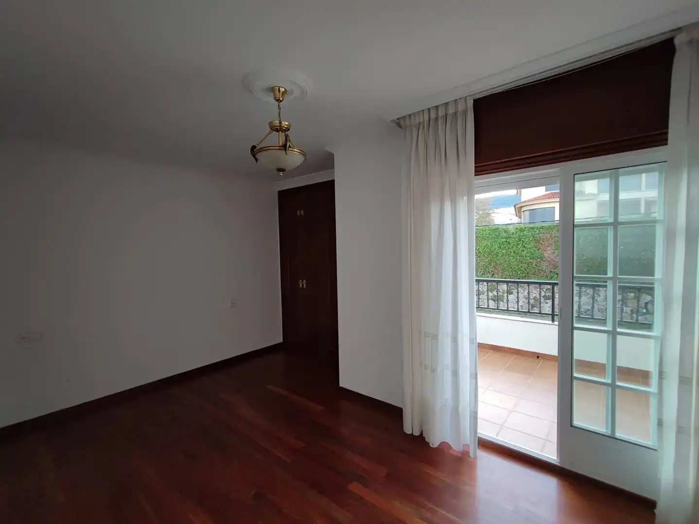Habitación de Casa o chalet en venta en Vigo  con Calefacción, Jardín privado y Terraza