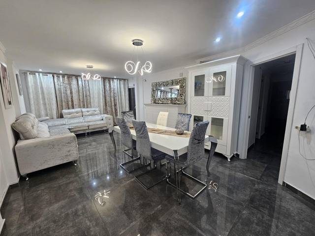 Piso en Venta en Calle Calle Juan Ramón Jiménez en Malilla