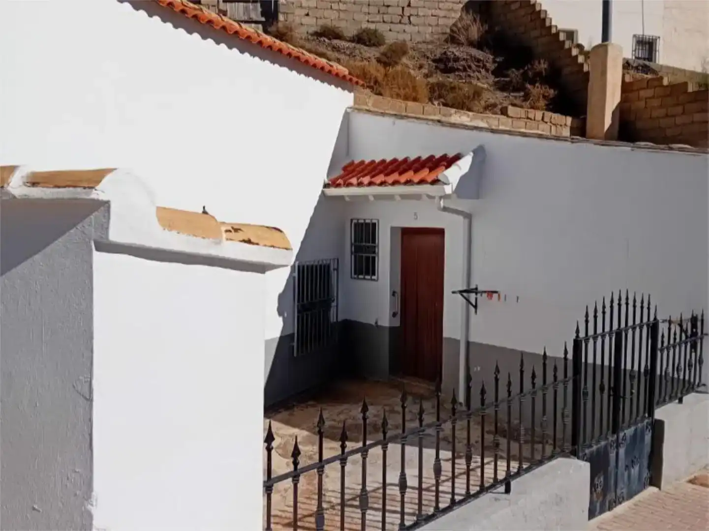Vista exterior de Piso en venta en Caniles