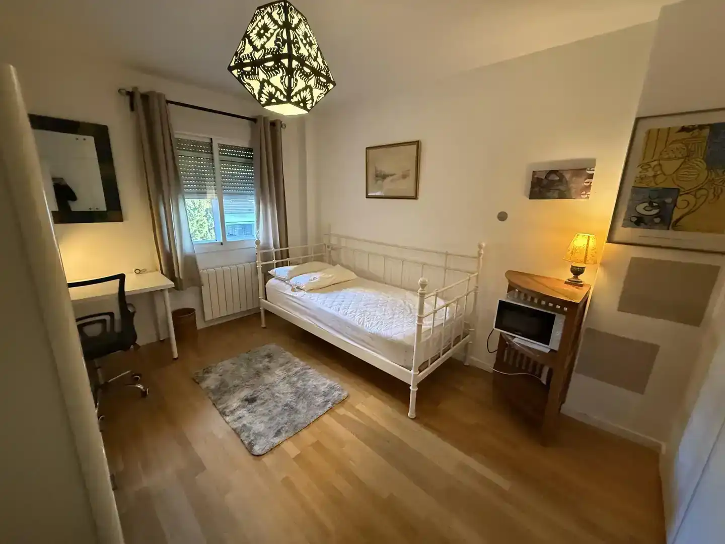 Schlafzimmer von Wohnung zur Miete in Algete mit Parkett und Möbliert