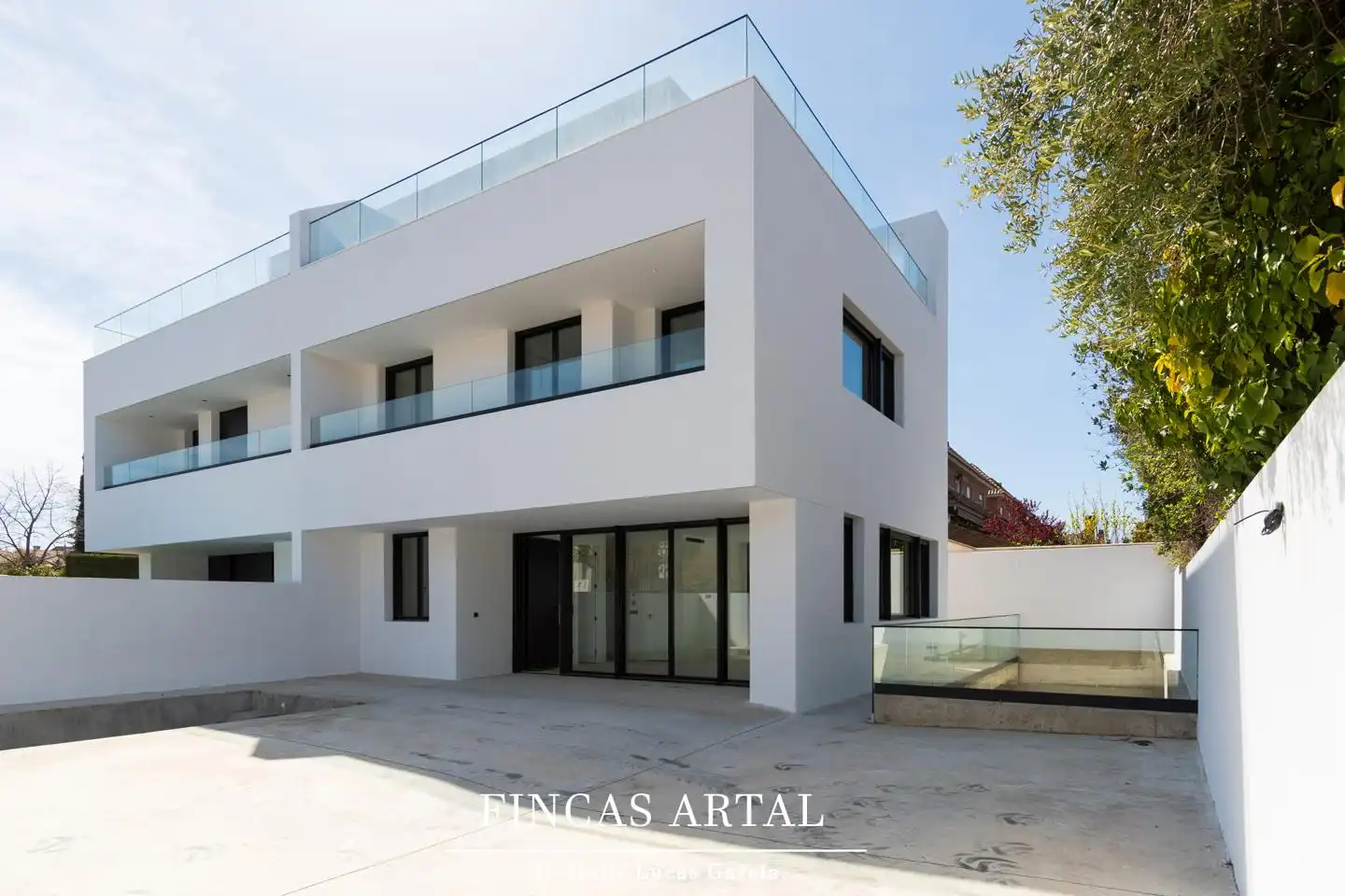 Vista exterior de Casa o chalet en venta en Zaragoza con Aire acondicionado, Calefacción y Jardín privado