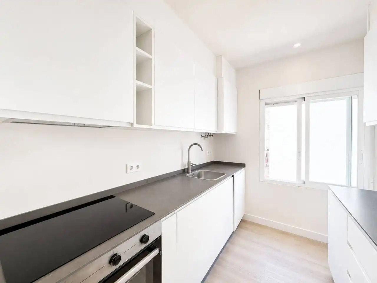 Kitchen of Flat for sale in  Logroño  with Heating and Parquet flooring