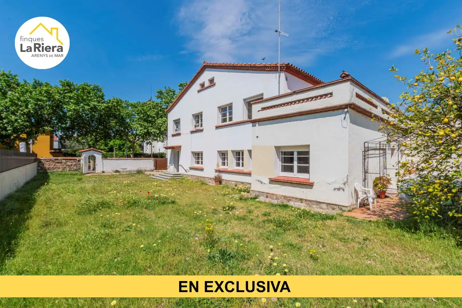 Vista exterior de Casa o xalet en venda en La Garriga amb Jardí privat, Traster i Alarma