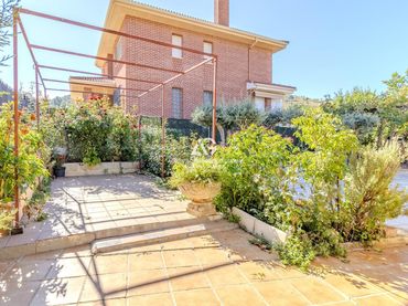 Xalet amb jardí en venda a Jose Cascajero