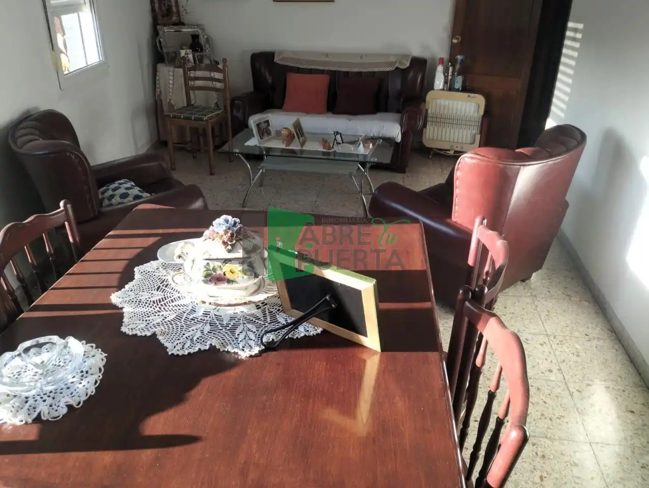 Sala d'estar de Casa o xalet en venda en Ourense Capital  amb Calefacció, Jardí privat i Moblat