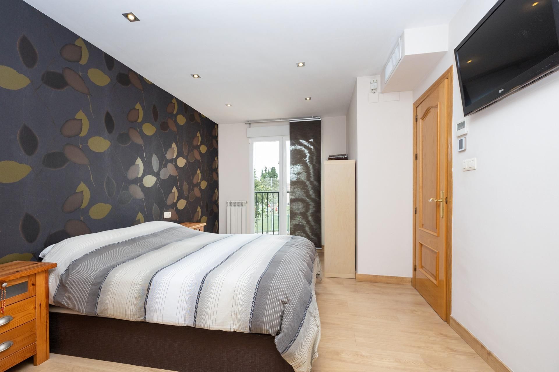 Bedroom of Single-family semi-detached for sale in  Granada Capital  with Air Conditioner, Heating and Terrace