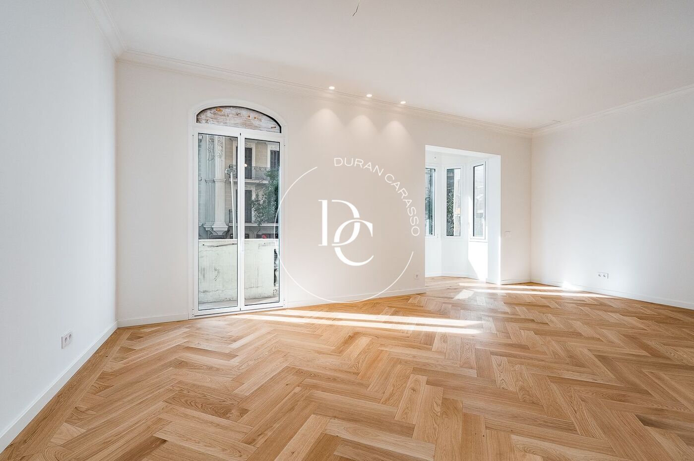 Exterior view of Flat for sale in  Barcelona Capital  with Air Conditioner, Heating and Terrace