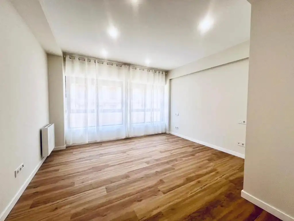 Wohnzimmer von Erdgeschoss zum Verkauf in Centro